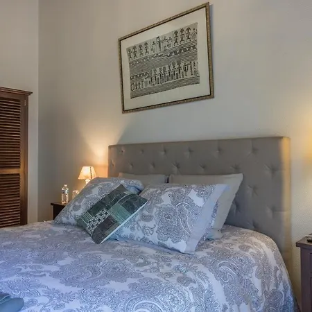 Bed and breakfast Chateau De Vidaussan