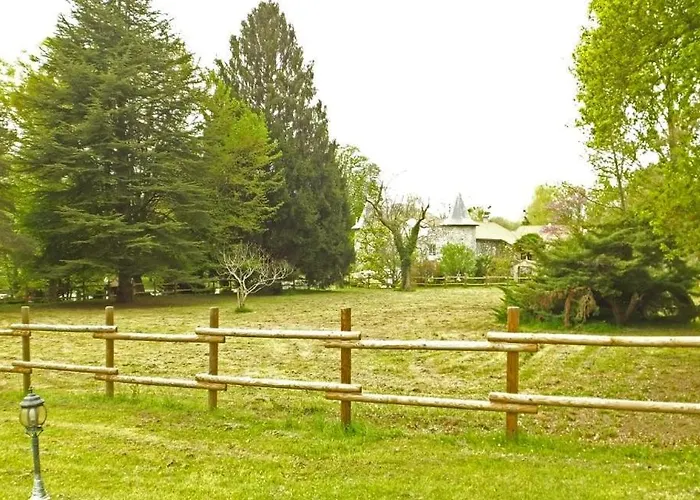 Bed & Breakfast Chateau De Vidaussan Labroquere