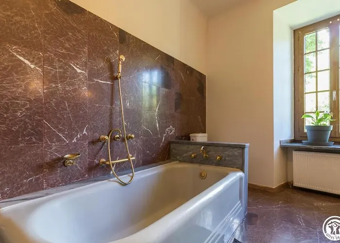 ベッド・アンド・ブレックファスト Chateau De Vidaussan Labroquère