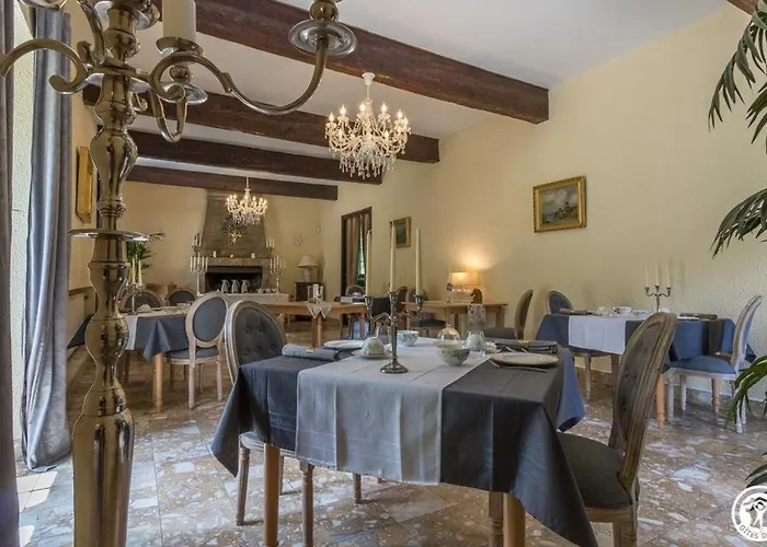 ベッド・アンド・ブレックファスト Chateau De Vidaussan Labroquère